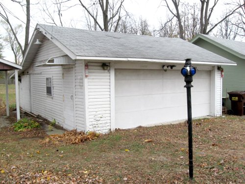 Property photo 4 - 2 Bedroom, 2 Bath, 2 Kitchen Home